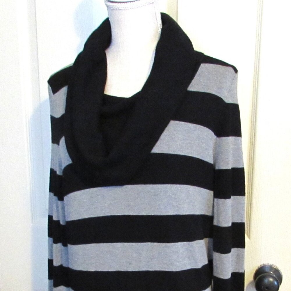 FRENCH CONNECTION Black & Gray Sweater Dress Size L